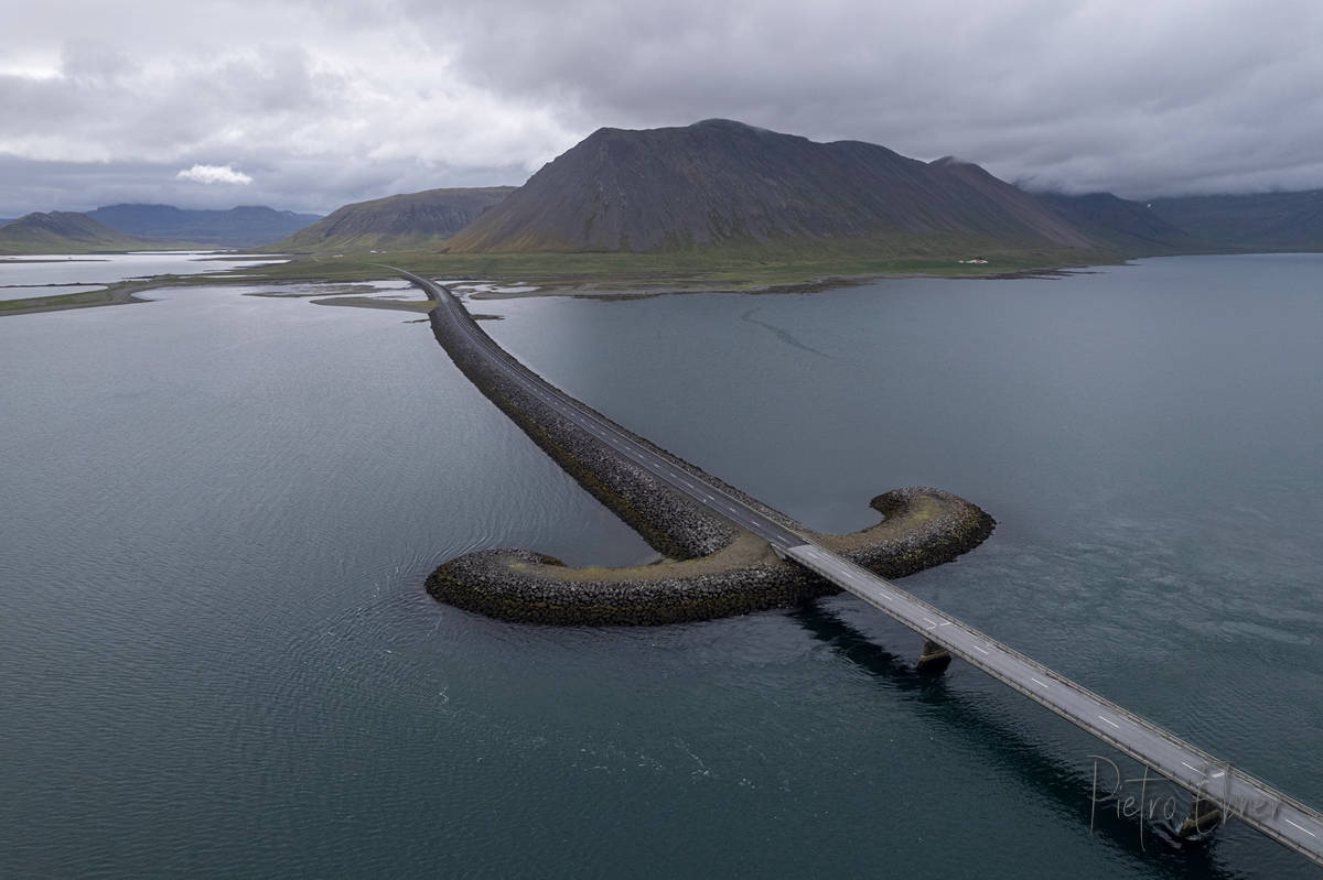 Il ponte a forma di spada