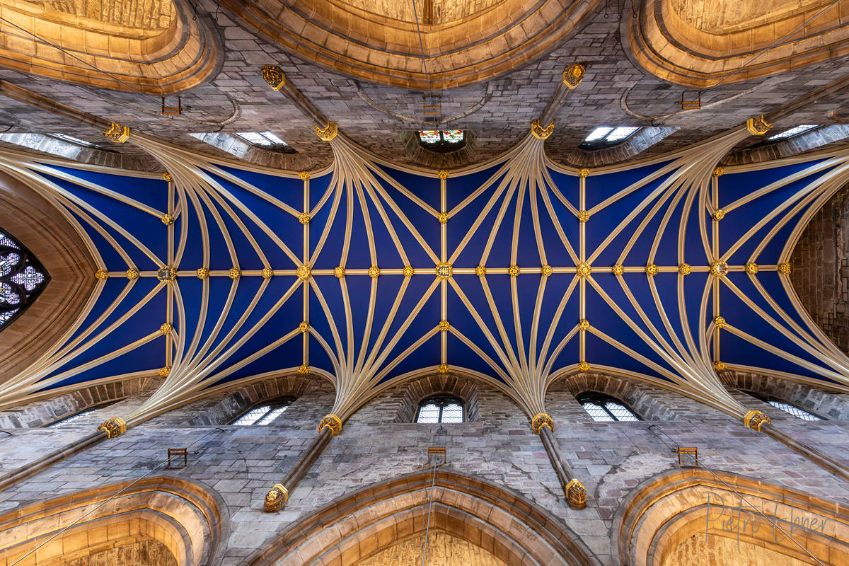 The ceiling of Saint Giles church